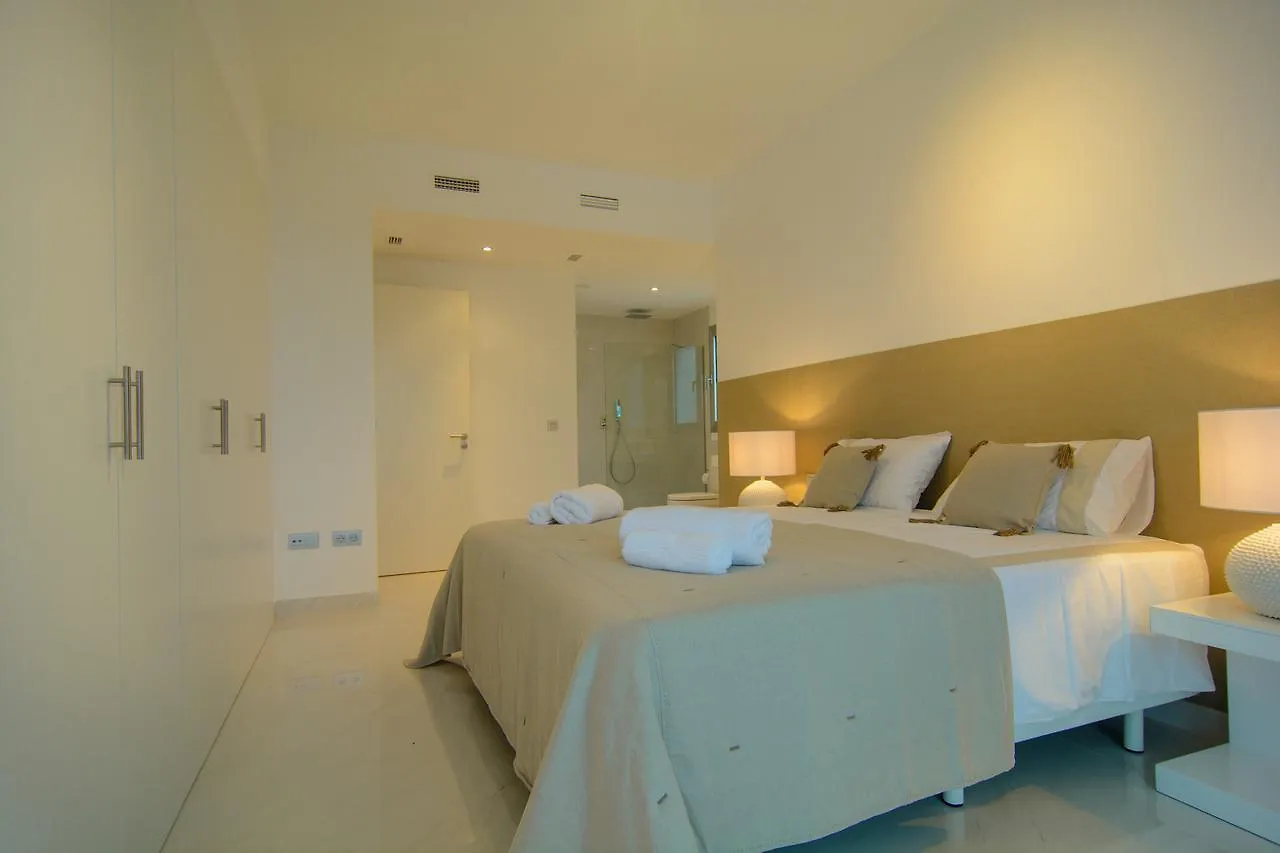 Belaire 4 Bedroom Apartment Estepona 0*,